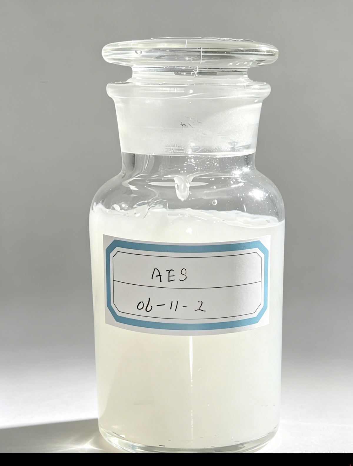SLES AES 脂肪醇聚氧乙烯醚硫酸钠 产品图 - 乳白色膏状实拍
